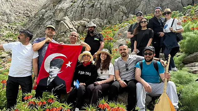 Siirt'te Doğaseverler 1 Mayıs'ı Ters Lalelerle Kutladı