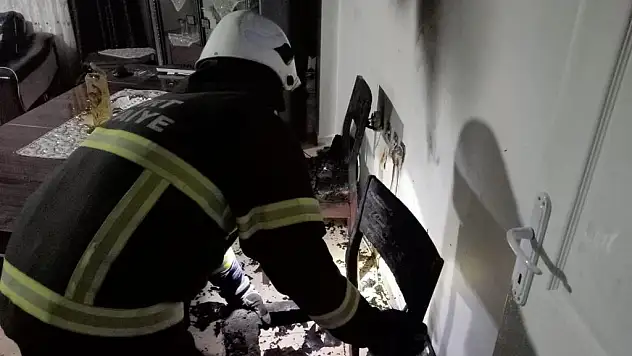 Siirt'te Ev Yangınında Dumandan Etkilenen 4 Kişi Hastanelik Oldu