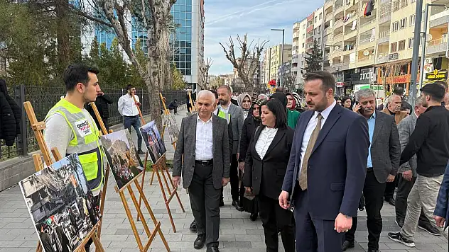Siirt'te 'Gazze'de Ramazan' Konulu Fotoğraf Sergisi Açıldı