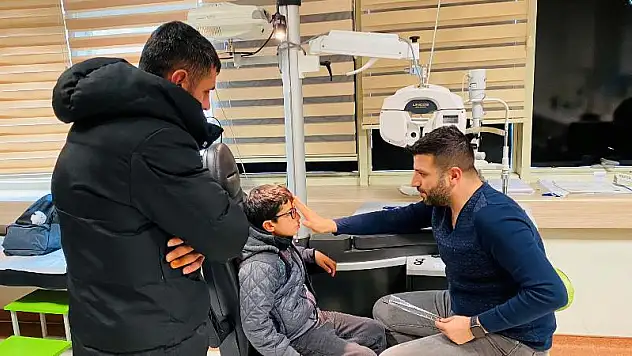 Siirt'te Göz Doktoru Burak Akkoyun'a Yoğun İlgi