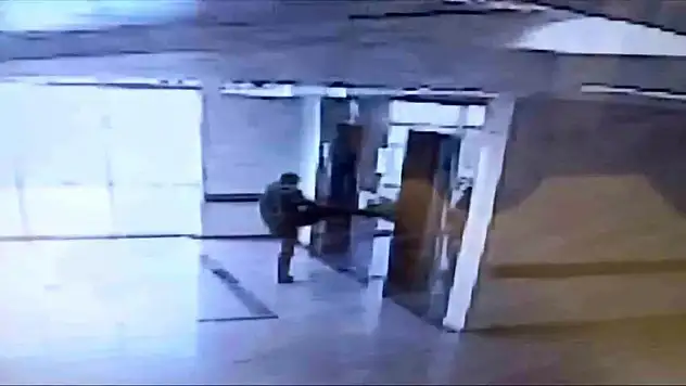 Siirt'te Hastane Asansörlerine Zarar Veren Şahıs Hakkında Suç Duyurusu