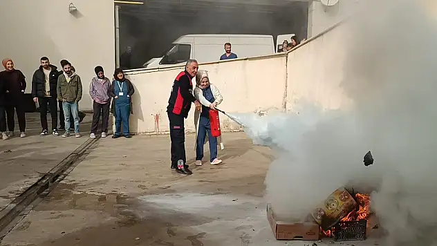 Siirt'te Hastane Personeline Yangın Eğitimi Verildi