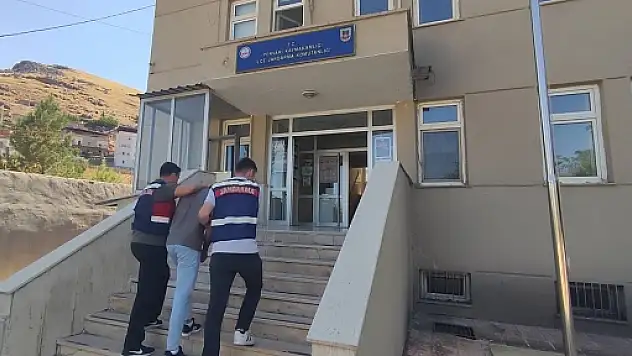 'Siirt'te Huzuru Bozan Suçlulara Geçit Yok: 10 Yıl Hapis Cezalı Zanlı Yakalandı'