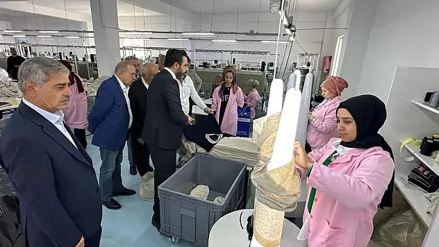 Siirt'te İki Tekstil Fabrikası Açıldı