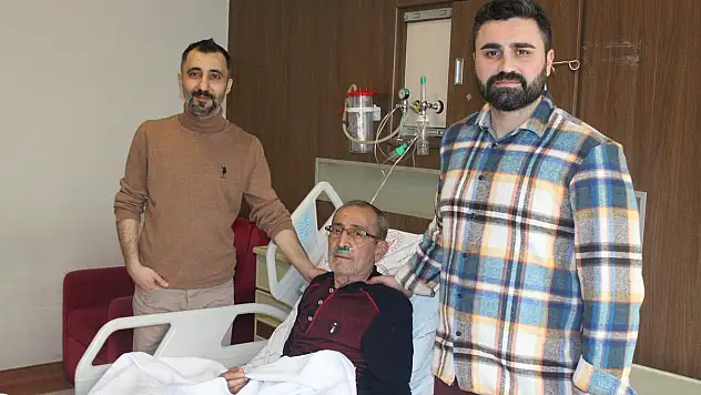 Siirt'te İlk Kez Abdominal Aort Anevrizması (Karın Aort Damar Genişlemesi) Kapalı Yöntemle Tedavi Edildi