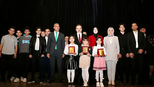 Siirt'te İstiklal Marşı'nın Kabulü ve Mehmet Akif Ersoy'u Anma Günü Etkinliklerle Kutlandı