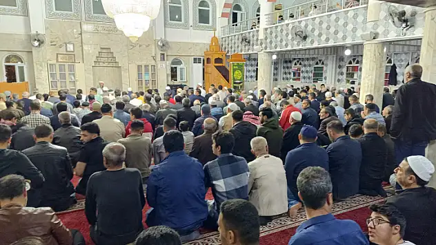 Siirt'te Kadir Gecesi İdrak Edildi