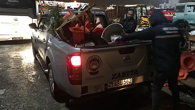 Siirt'te Kaldırım İşgallerine Gece Operasyonu