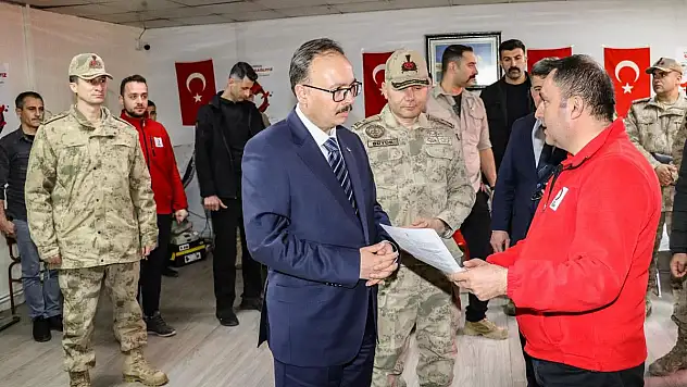 Siirt'te Kan Bağışı Rekoru: Vali Kızılkaya Liderliğinde 660 Ünite Kan Bağışı Yapıldı