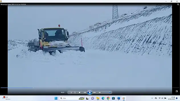 Siirt'te Kar Yağışı Nedeniyle Kapanan Grup Köy Yolu Ulaşıma Açıldı (VİDEOLU HABER)