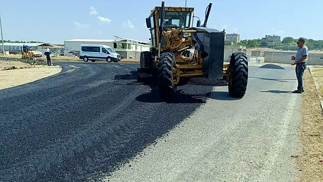 Siirt'te Köy Yollarında Çalışmalar Sürüyor