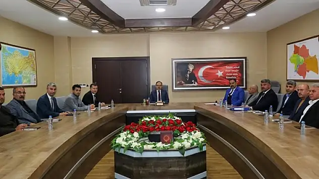 Siirt'te Köy Yollarının İyileştirilmesi İçin Toplantı