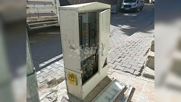 Siirt'te Ölüm Tehlikesi Saçan Kaldırım!