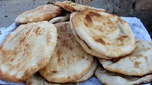 Siirt'te Tandır Ekmeği Geleneği