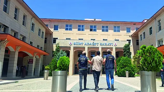 Siirt'te Terör Örgütüne Bilerek ve İsteyerek Yardım Etme Suçundan Aranan Şahıs Yakalandı