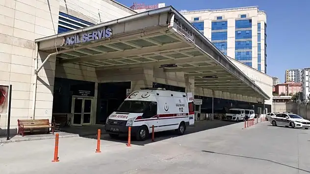 Siirt'te Trafik Kazası: Otomobille Motosiklet Çarpıştı