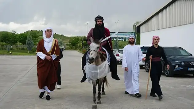Siirt'te Üniversitesi Öğrencileri, 'Gazze Obası' Alanı Oluşturdu!