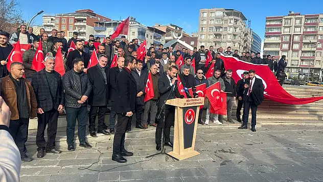 Siirt'te Vatandaşlar Terörü Lanetledi