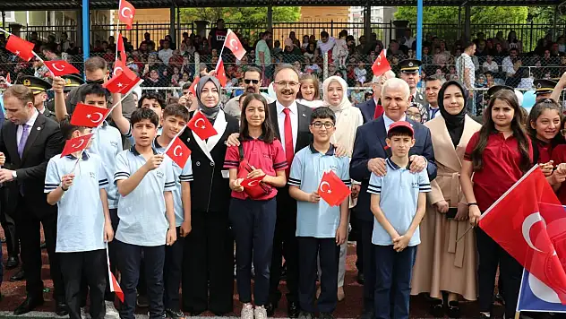 Siirt'te ve Bölgemizde  23 Nisan Ulusal Egemenlik ve Çocuk Bayramı Geniş Katılımlı Etkinliklerle Kutlandı
