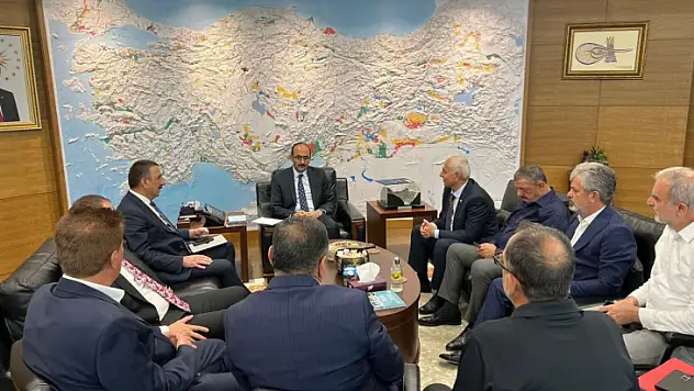 Siirt'te Yaşanan Su Sorunu ve Ulaştırma Yatırımları Ankara'da Masaya Yatırıldı