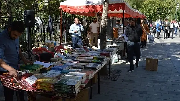 Siirt'te Yetim, Muhtaç Ve Filistinliler İçin Kermes Açıldı