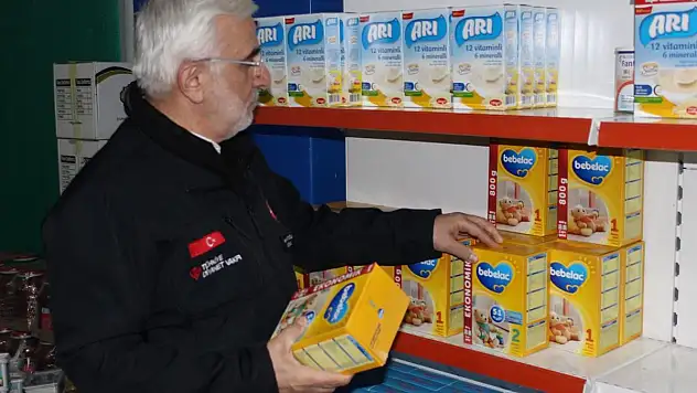 SİİRT'TEKİ DEPREMZEDELERE SAHİP ÇIKILIYOR DİYANET VAKFINDAN YARDIM