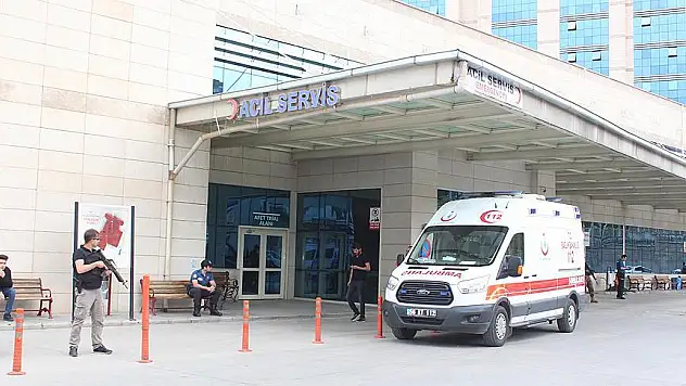 Siirt'teki Trafik Kazasının Ardından Kazazedelerin Yakınları Arasında Çıkan Kavga Önlendi!