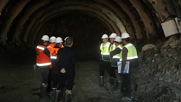 Şırnak–Pervari–Van yolu tünel ve yol çalışmaları devam ediyor!