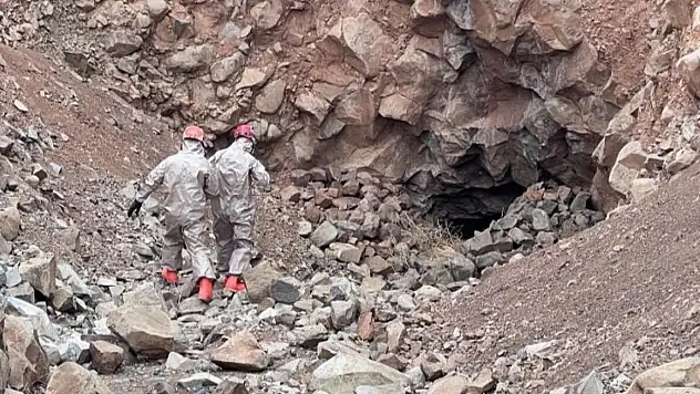 Şırnak'ta Mağarada Şüpheli Ölüm: Define Aradığı İddia Edilen Kişi Ölü Bulundu