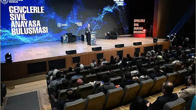 Sivil Anayasa İçin Söz Gençlerde!