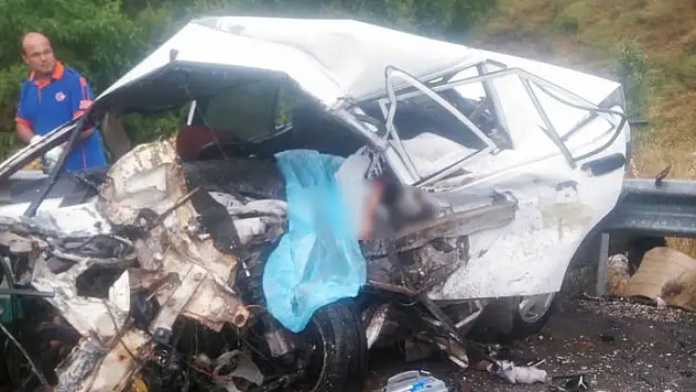 Son dakika... Feci kaza! 3 ölü, 1 yaralı