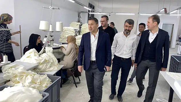 STSO BAŞKANI GÜVEN KUZU'DAN YENİ AÇILAN TEKSTİL FABRİKASINA ZİYARET