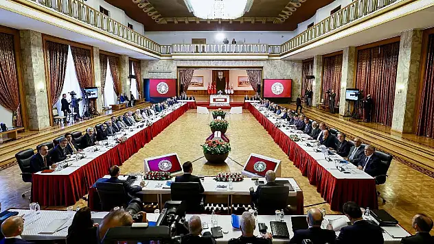 Süreç Komisyonu'nda ortak rapor tamamlandı: 'Tarihî bir dönemden geçiyoruz'
