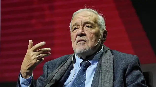 Tarihçi Prof. Dr. İlber Ortaylı hayatını kaybetti