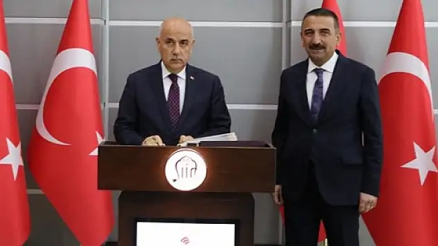 TARIM BAKANI PROF.DR.VAHİT KİRİŞCİ SİİRT VALİLİĞİNİ ZİYARET ETTİ