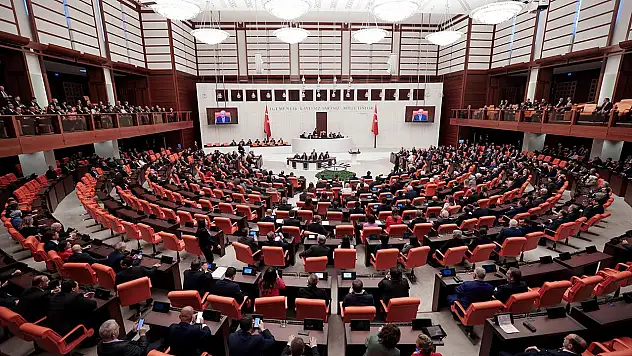 TBMM'de Sandalye Dağılımı Değişti: İşte Partilerin Yeni Milletvekili Sayıları