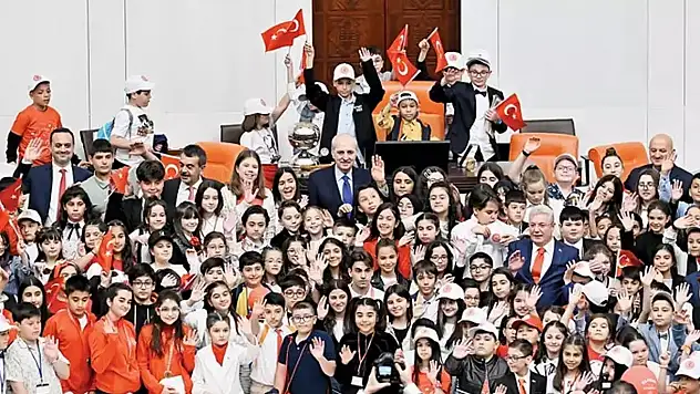 TBMM'nde 23 Nisan Coşkusu