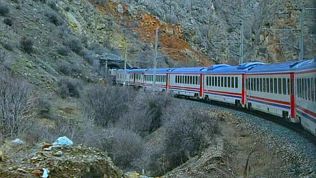 TCDD Duyurdu: Kurtalan Hattı Çevresinde 14 Günlük Yasak