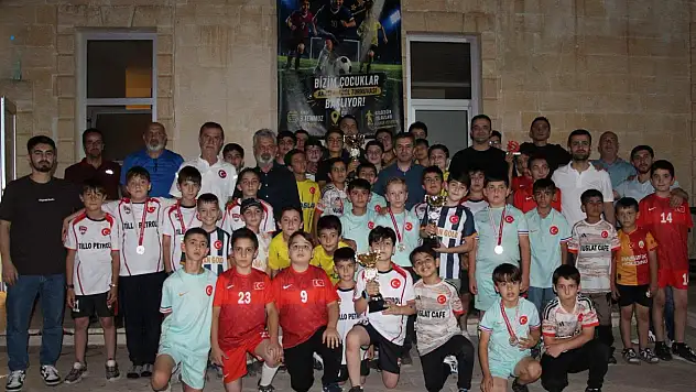 Tillo'da ''Bizim Çocuklar'' Futbol Turnuvası Sona Erdi: Şampiyon Altın Çocuklar
