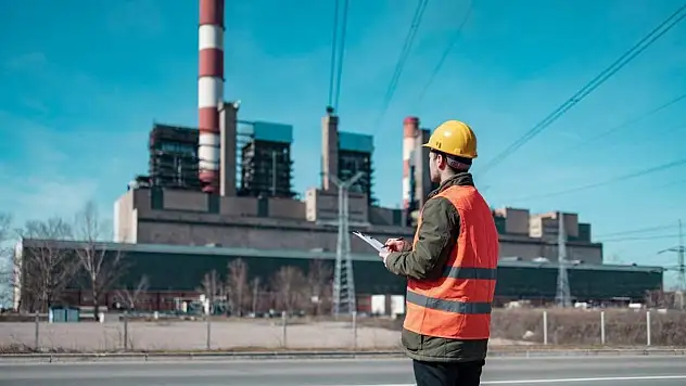 TMMOB Elektrik Mühendisleri Odası Siirt'te Yüksek Gerilim Tesislerinde İşletme Sorumluluğu Eğitimi Düzenliyor: Başvurular Sürüyor