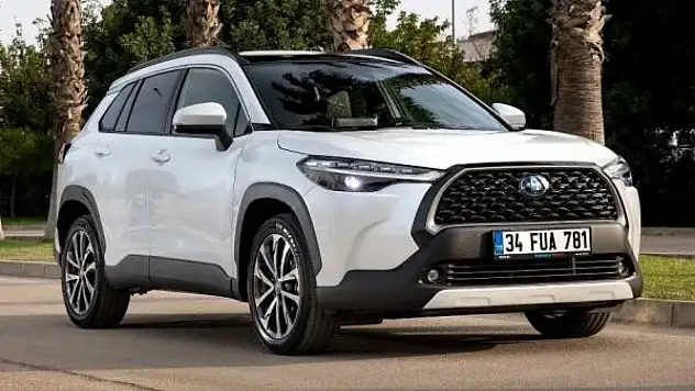 Toyota'dan Yılın En Dikkat Çeken Hamlesi: Corolla Cross'ta 800 Bin TL'ye Yakın İndirim