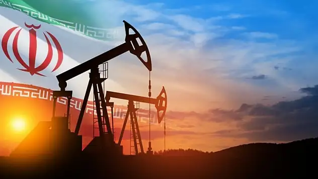 Trump'tan İran'a Yeni Tehdit: 'Yakın Zamanda İran Petrolü Elimize Geçecek'