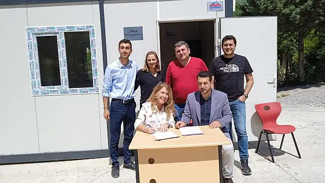 TÜBİSAD, Dijital Kapsayıcılık İçin Afet Bölgesindeki Bireyleri Teknolojiyle Buluşturmaya Devam Ediyor