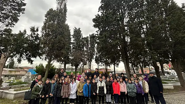 Türk Eğitim Vakfı, Türkan Sedefoğlu'nu Vefatının 34. Yıl Dönümünde Kabri Başında Andı