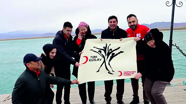 Türk Kızılay Genel Merkez Yönetim Kurulu Üyesi Yener Tanık, Şube Başkanlarıyla Birlikte Kırgızistan'da Yardımlarda Bulundu