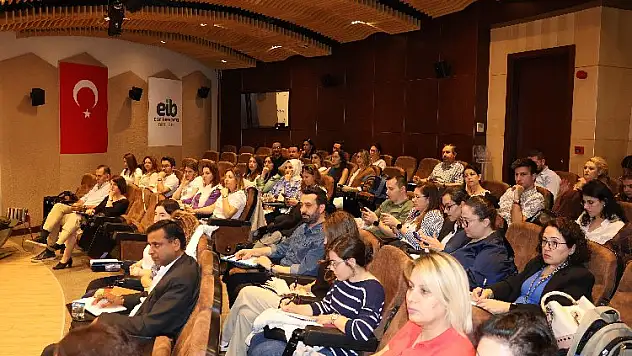 Türk moda endüstrisi sosyal uygunluğun ön saflarında yer alıyor