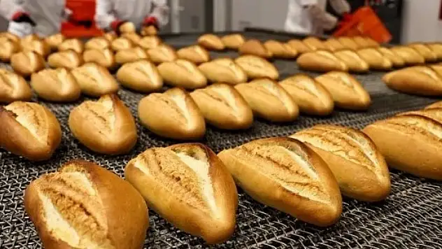 Türkiye'nin Birçok İlinde 200 Gram Ekmek 17,5 TL'ye Yükseldi Ama Siirt'te Fiyat 12 TL'de Kalacak