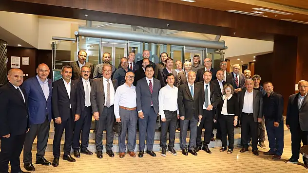 Türkiye'de Zeytinyağı Sektörünün Kaderini Tayin Eden 20 Kurumun Ortak Bildirisi 