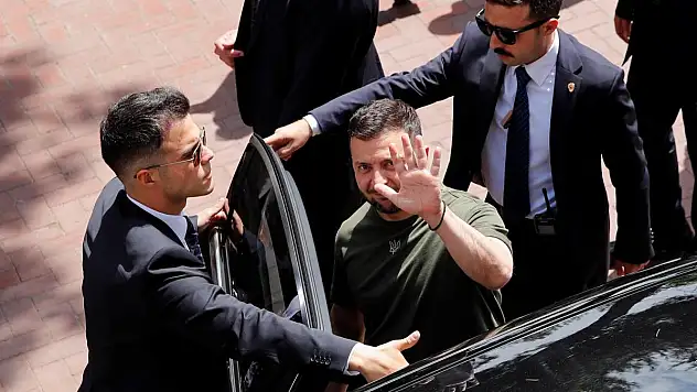 Ukrayna Devlet Başkanı Volodimir Zelenskiy Türkiye'den Ayrıldı