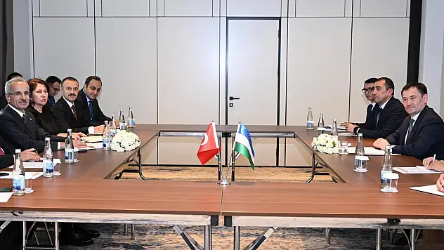 Ulaştırma ve Altyapı Bakanı Uraloğlu, Özbekistan'da…